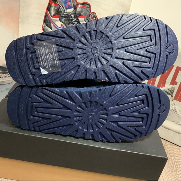 New Men's UGG Neumel Shearling Winter Boots 3236/NWNV Navy Size 10 - Picture 4 of 12